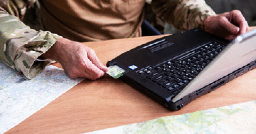 Mission-Critical Connectivity: Digital solutions for rough environments and critical infrastructures Panasonic rough device das von einer Person bedient wird